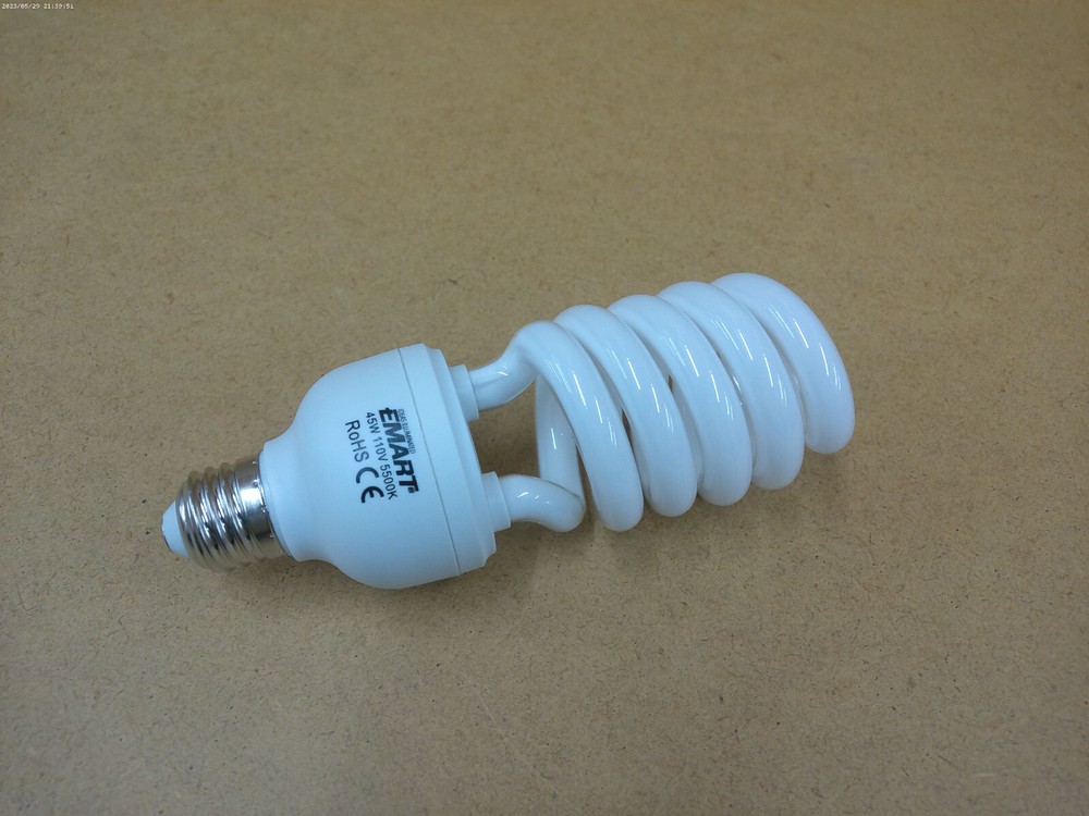 EMART 45W 5500K Full Spectrum Light Bulb