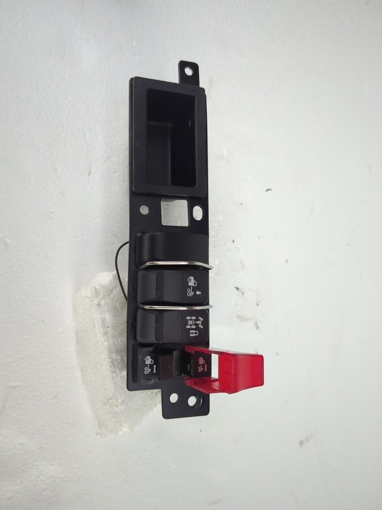 2012-2026 --- 2024Kenworth T680 SWITCH PANEL Dash Panel