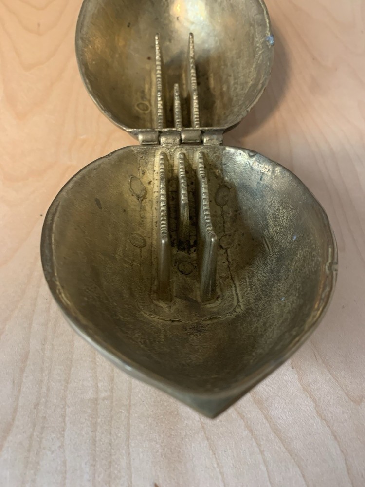 LARGE Walnut Shaped SOLID BRASS NUTCRACKER WALNUTS Opens To Crack Your Nuts 5”