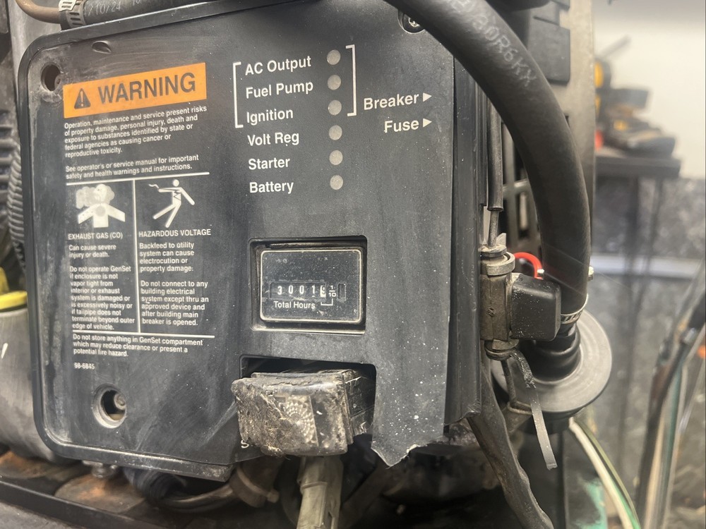 ONAN COMMERCIAL 6500 WATTS GENERATOR (Needs Work)