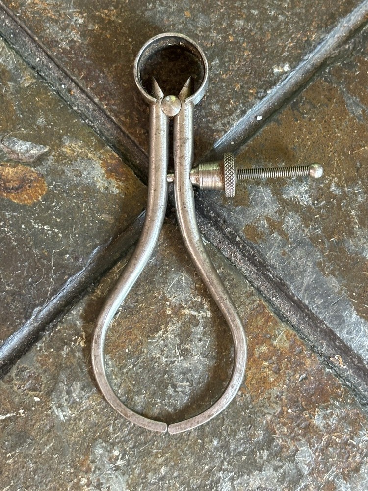 L.S. Starrett 275A 3” Spring-Type Outside Calipers Round Legs - Solid Nut