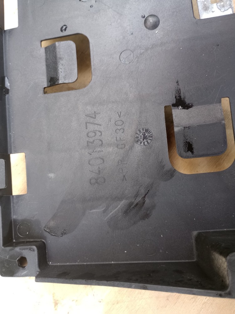 2013-2018 Cadillac ATS Engine Control Module (ECM) Bracket 84013974 OEM