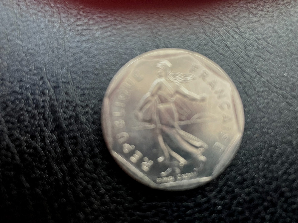 FRENCH TWO FRANC COIN - 1982 - CIRCULATED