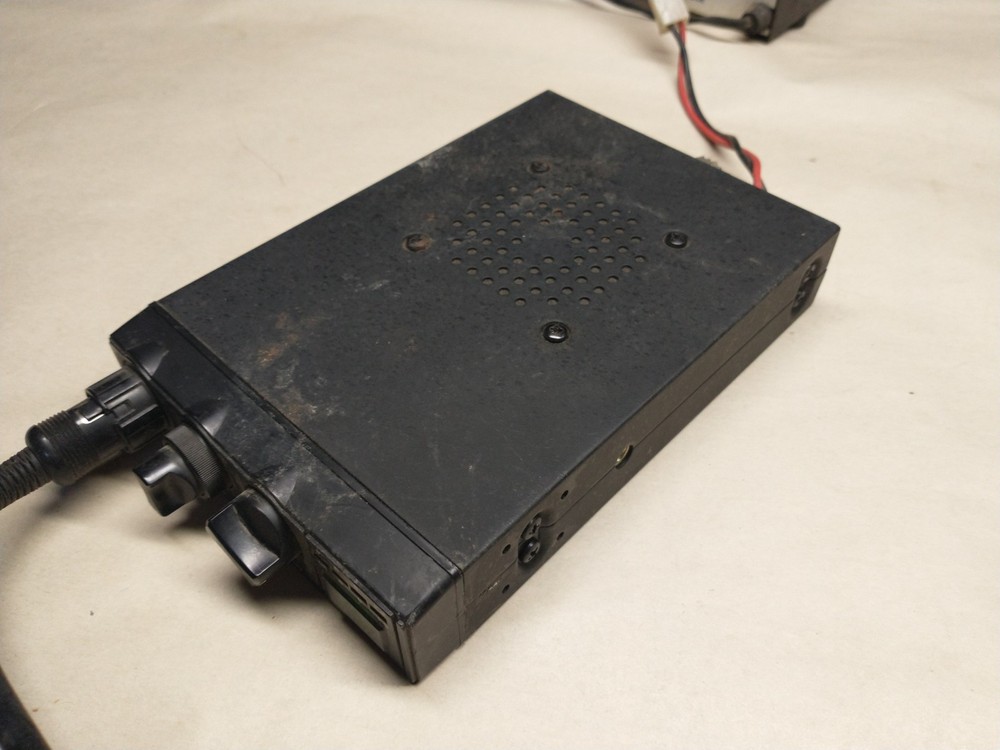 Midland model 77-104 CB Radio UNTESTED