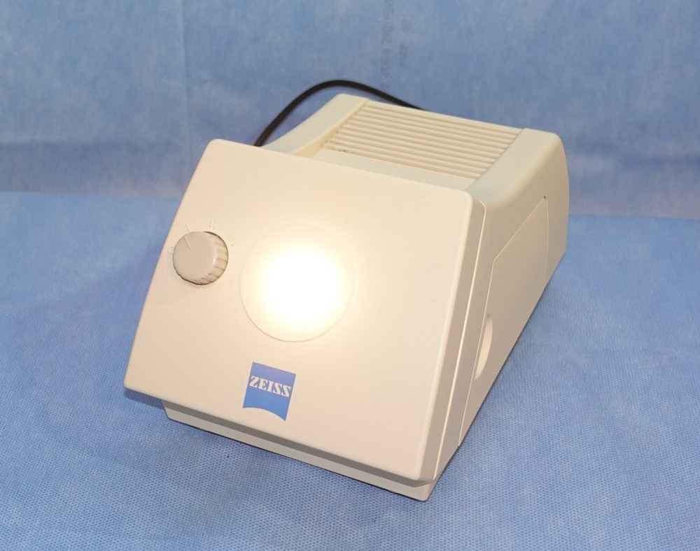 Schott-Zeiss KL200 Halogen Microscope Light Source