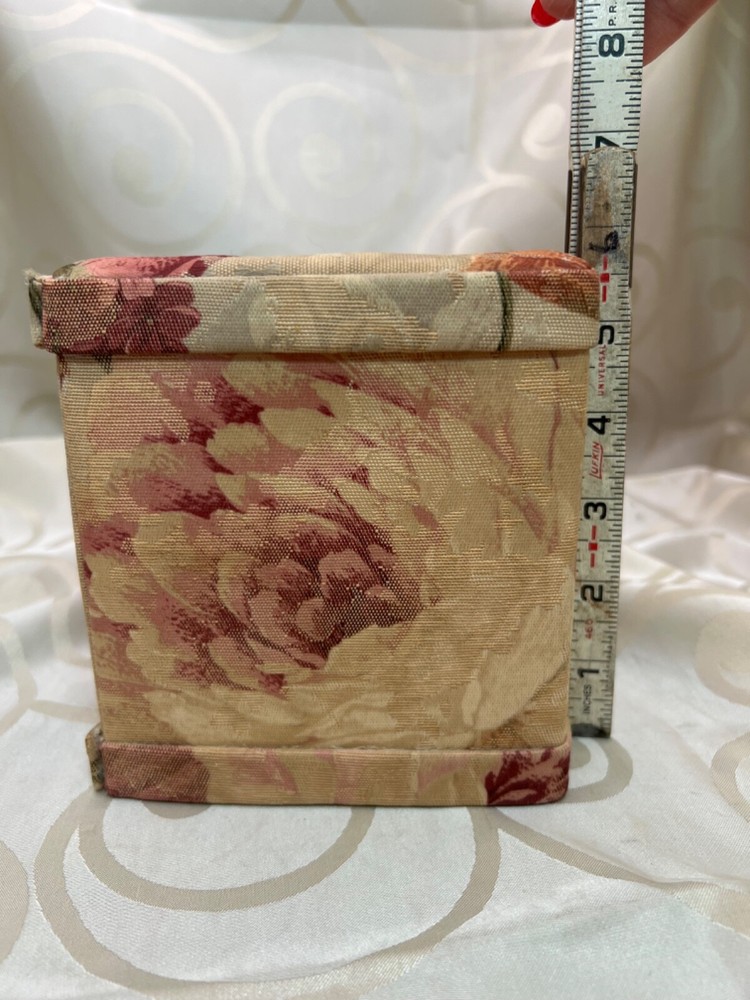 Bed Bath & Beyond Monaco floral Multicolor tissue box