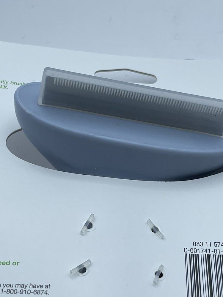 Dog deshedding tool by up & up