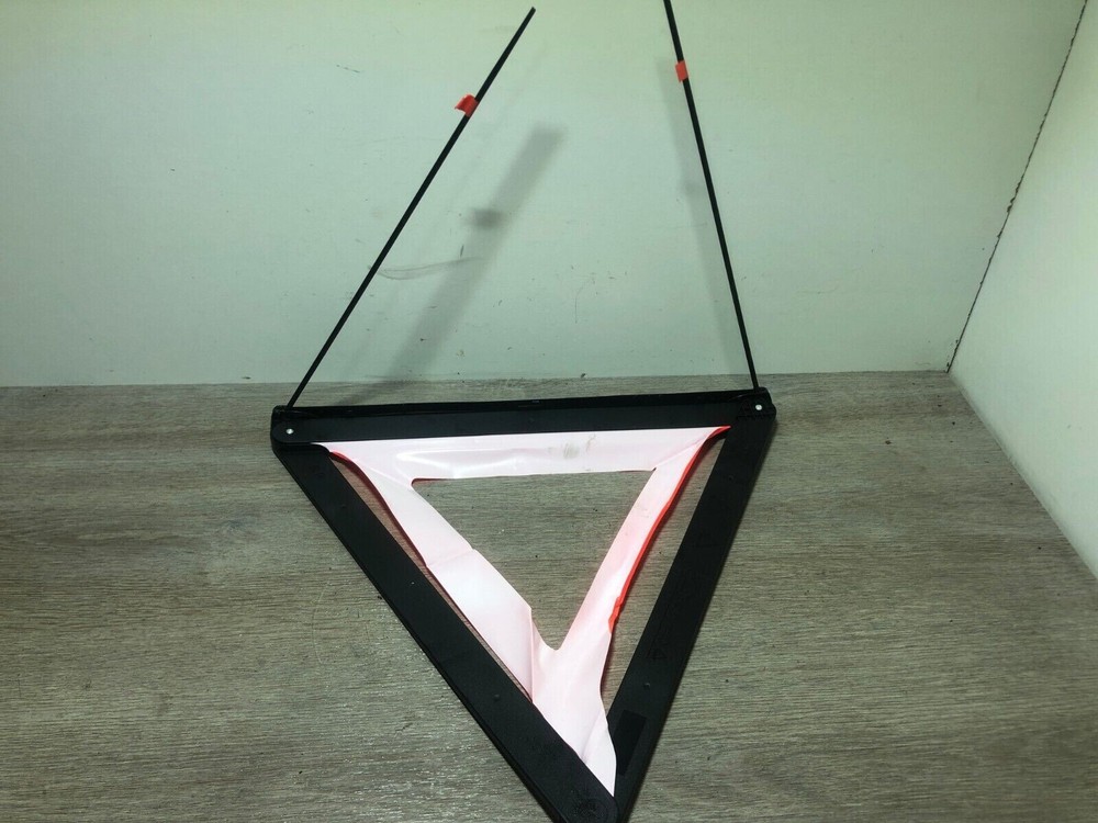 SKODA FABIA 2011 5DR EMERGENCY WARNING TRIANGLE