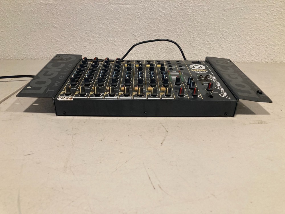 Studiomaster Logic Twelve Mixer