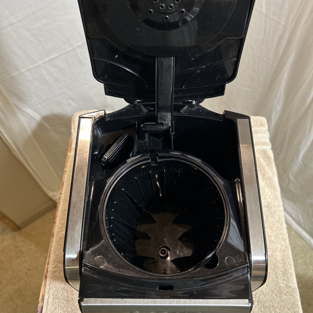 Cuisinart Extreme Brew 12 Cup Programmable Coffee Maker. Model DCC-2650