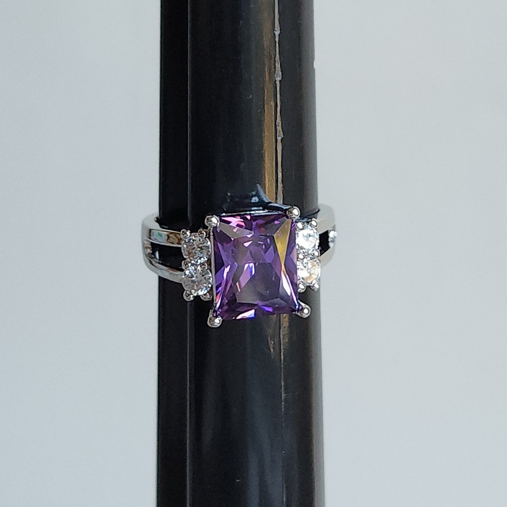 Silver Tone Amethyst & White Topaz Ring Size 7 – 4.3g
