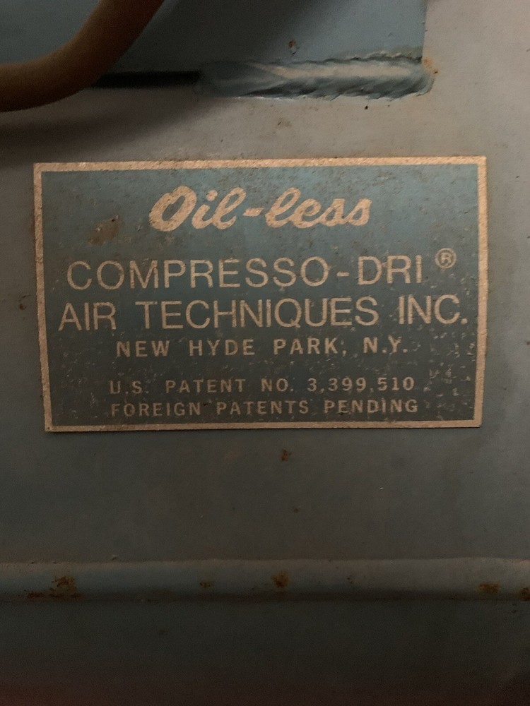 Air Techniques Oilless Air Compressor