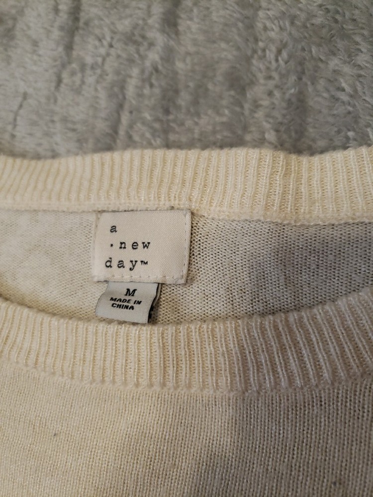Women's Size Medium A New Day Off White Light Sweater