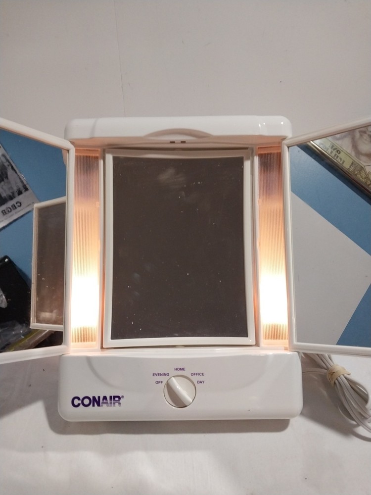 Conair Illumination Series Panel Lighted Make-up Mirror Light Settings