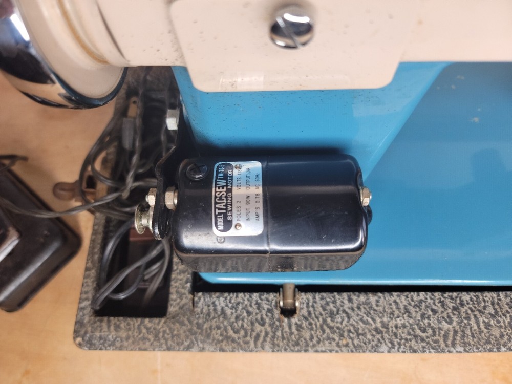 Vintage Morse Model 4100 Zig Zag Sewing Machine Tested Read Description