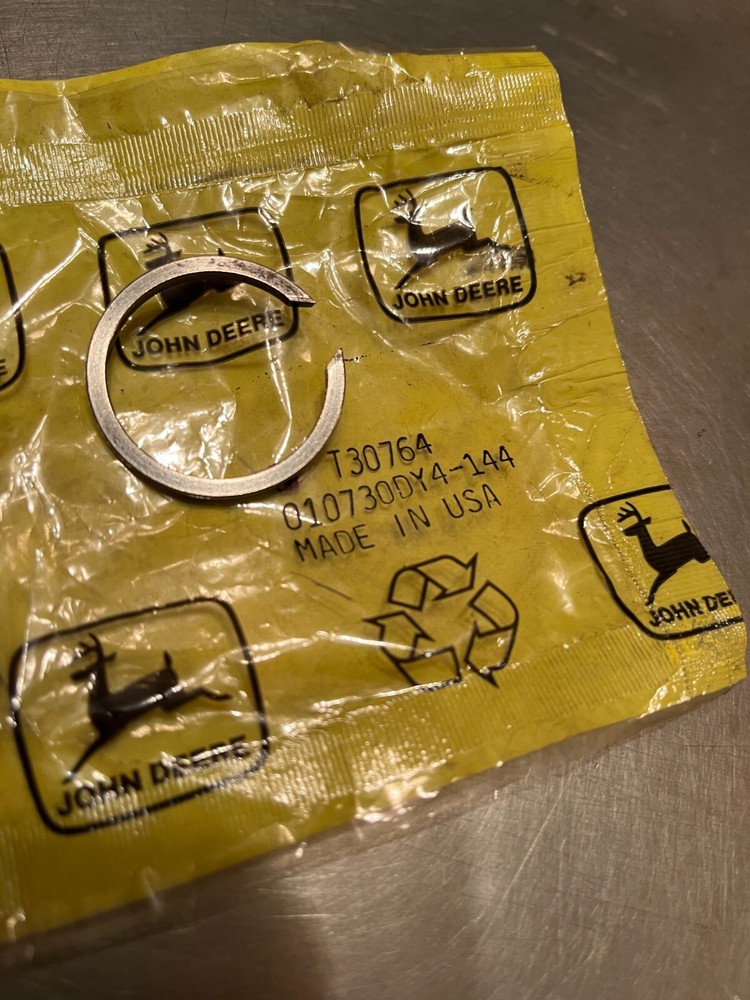 T30764 Genuine OEM John Deere SNAP RING