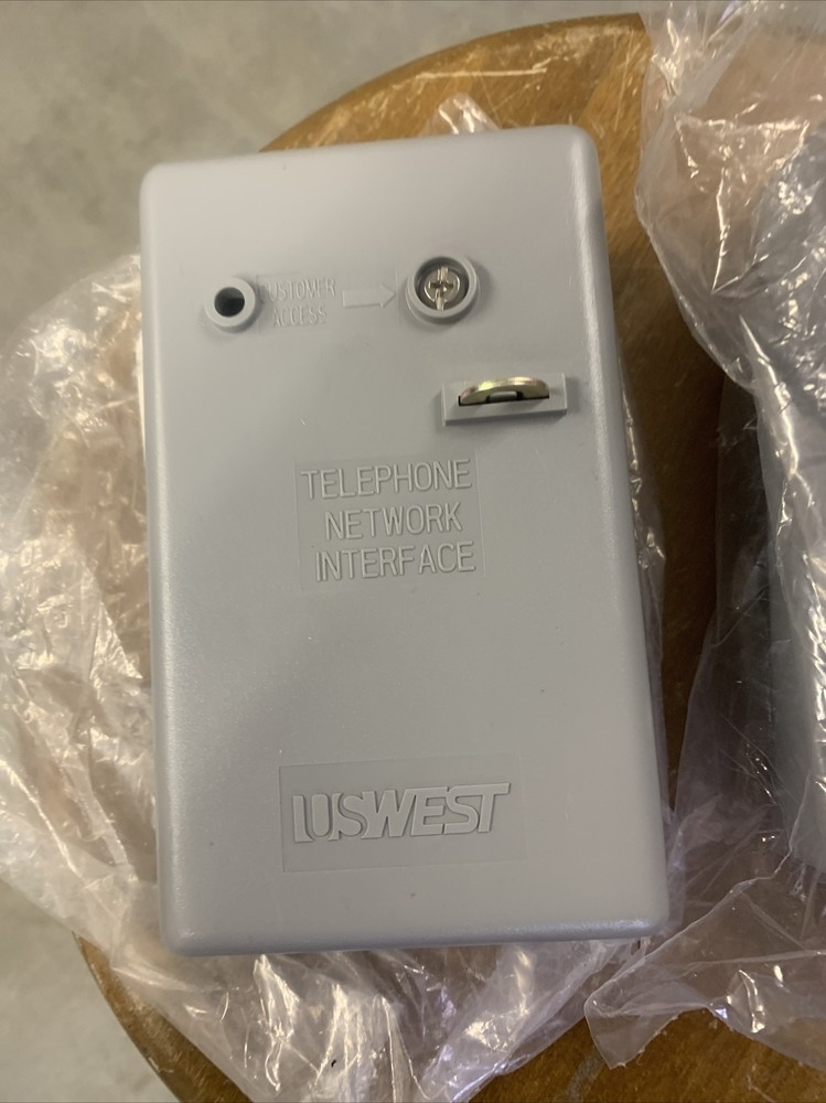 2 Subscriber Network Interface With Gel Sealed Subscriber Bridge