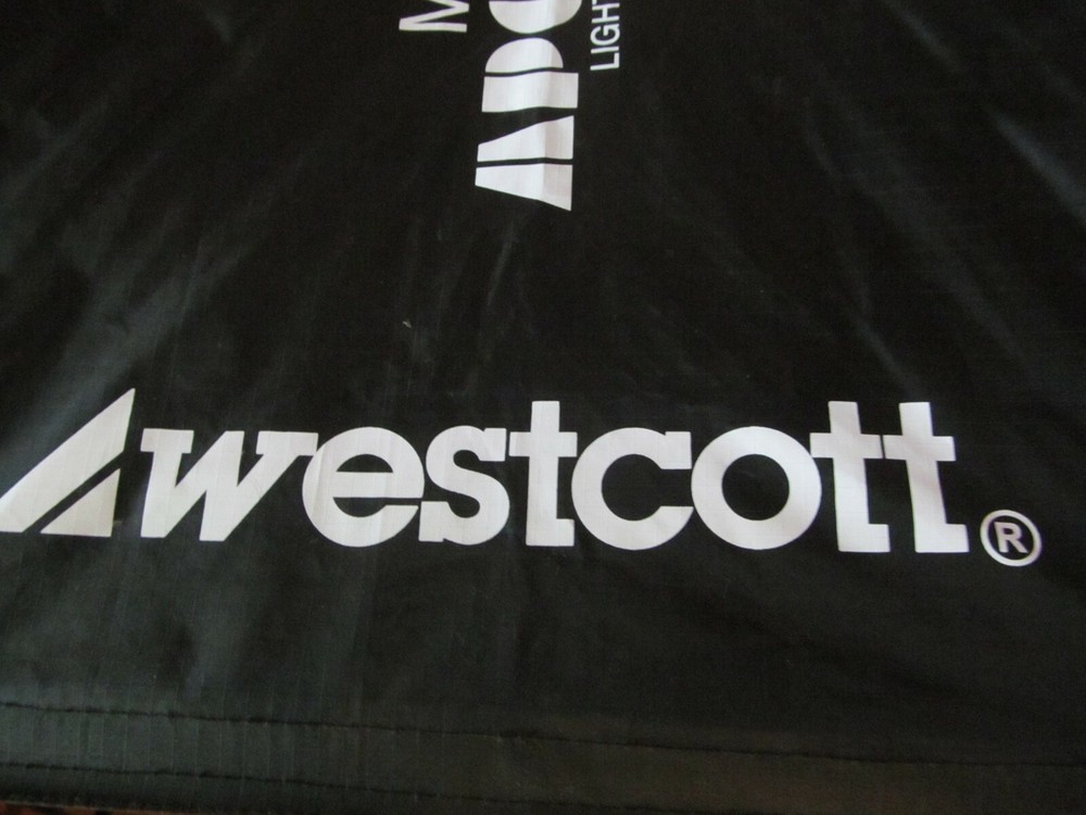 WESTCOTT / APOLLO MINI LIGHT MODIFIER / SOFTBOX - 18" X 18"