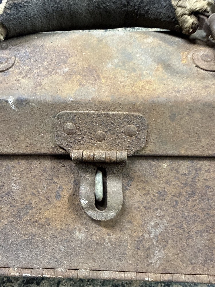 Vintage Merit Tools Hip Roof Tool Box