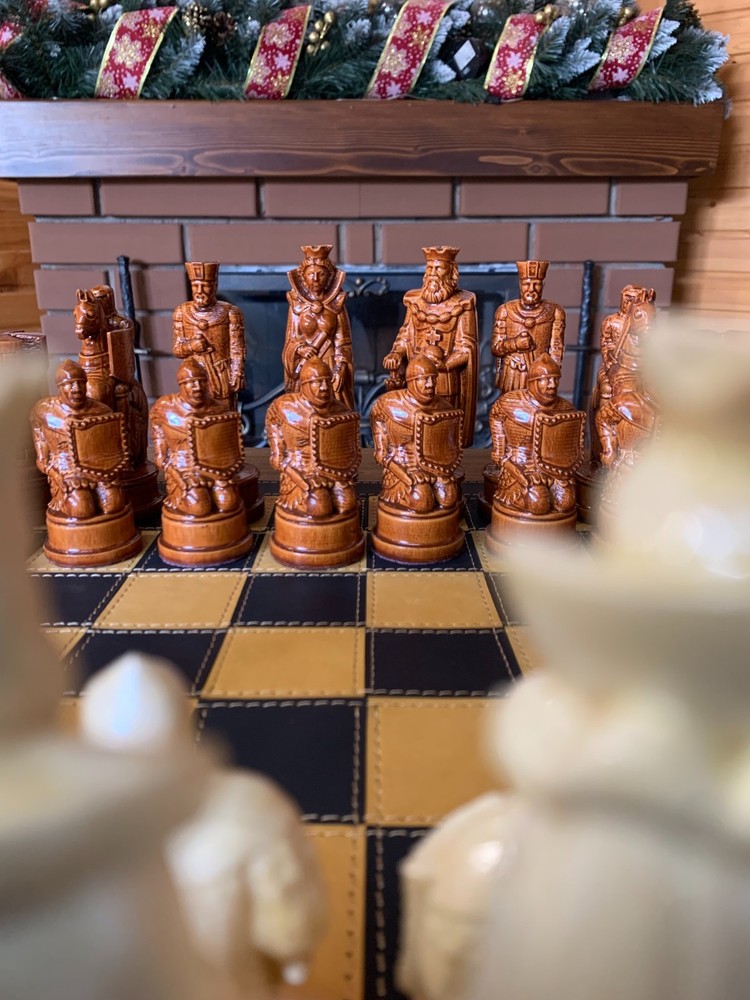 Hand Carved Walnut Maple Wood Chess Pieces