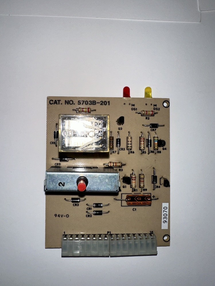 PRE-OWNED: Edwards Panel Module Board - Cat. No. 5703B-101