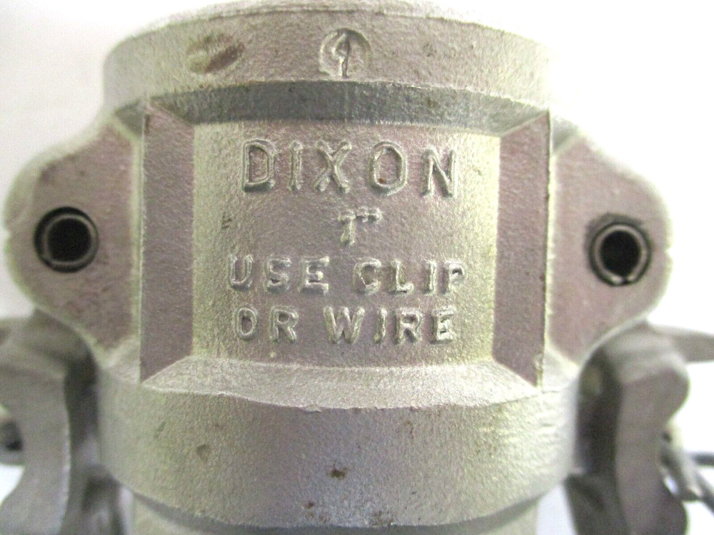 DIXON , 1" SST FNPT x COUPLER , TYPE-D , SURPLUS