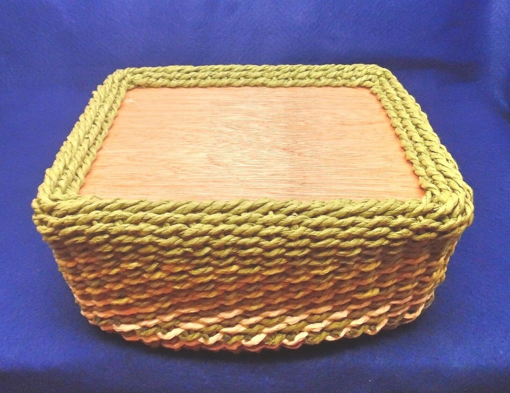 Vintage Soft Sided Macrame Sewing Box - Avocado Green & White - 10"