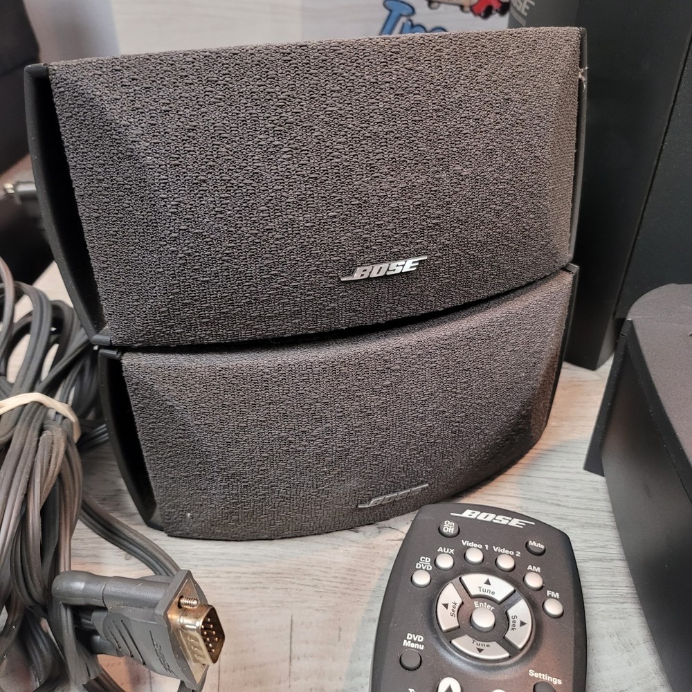 BOSE AV3-2-1 CD DVD Media Center Powered Speaker System + Remote Tested Working