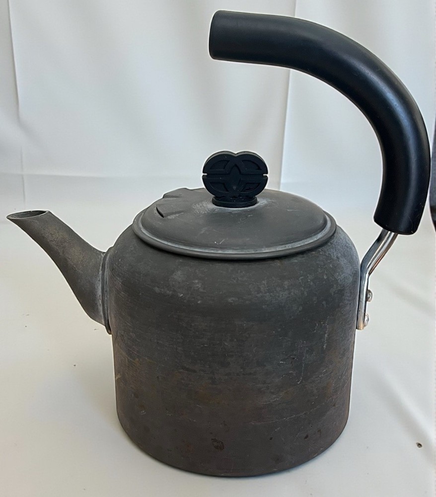 Calphalon Metal Tea Pot Kettle Made In Ireland Anodized 2 QT Celtic Finial Look