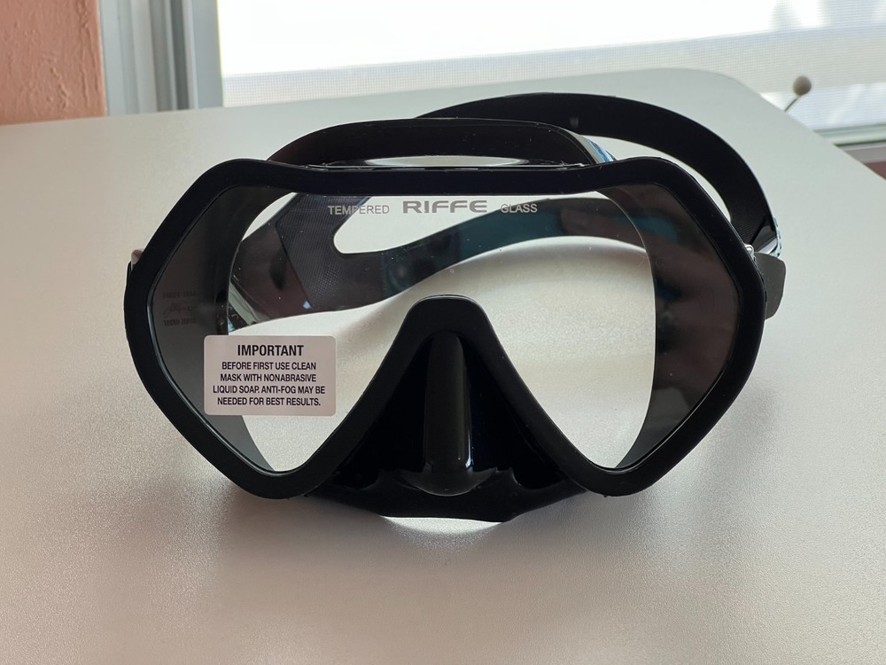 Riffe Frameless Mask - Black w/ Clear Lens - Open Box