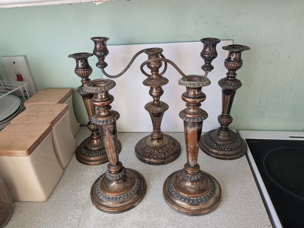 COLLECTION ANTIQUE SILVER PLATED ON COPPER CANDLESTICKS / CANDELABRA