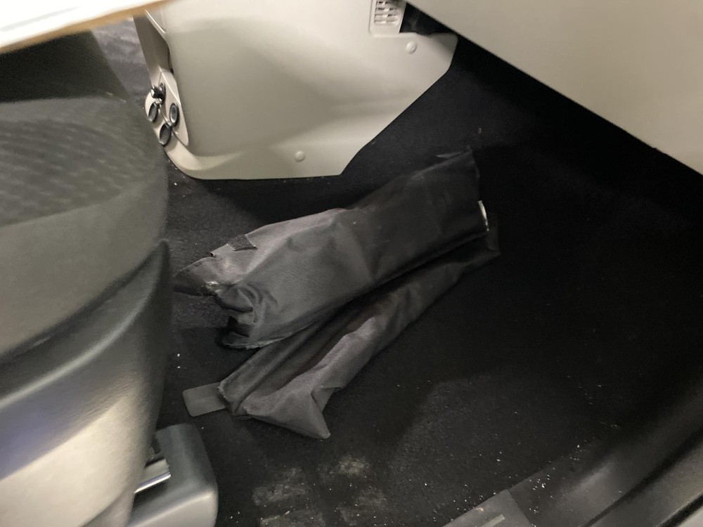 Used Floor Jack fits: 2019 Dodge Caravan  Grade A