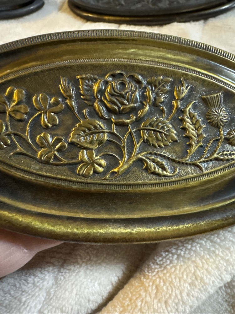 4- VTG Hepplewhite Drawer Pulls 3 Large 1 Medium