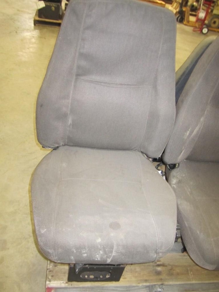 Replaces 2002 MACK CH612 FRONT SEAT ,  MD