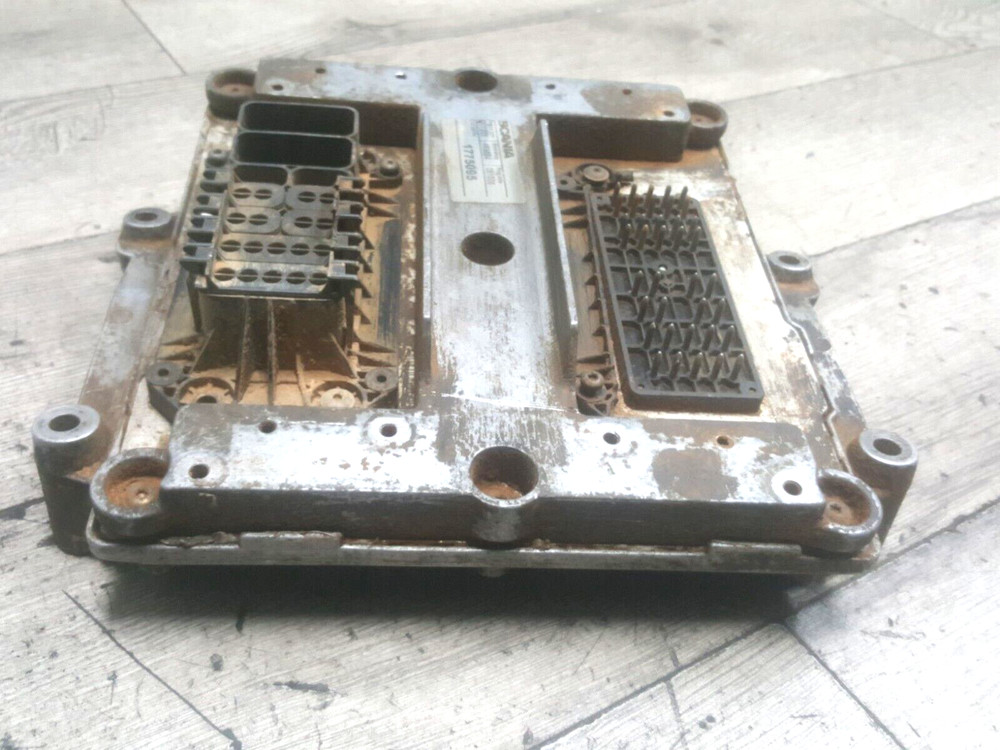 SCANIA ENGINE CONTROL UNIT ECU CORE -ENG TYPE DC1203, 1775095 ( NOT WORKING )