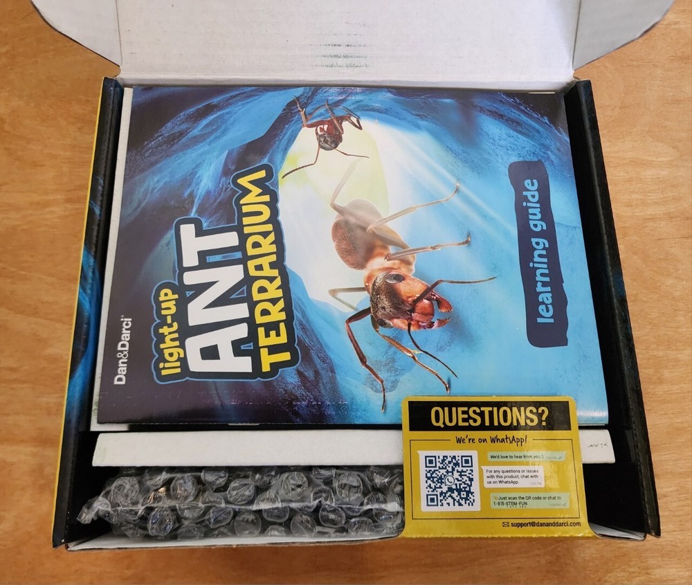 DAN&Darci Light-Up ANT Terraium-Opened Box