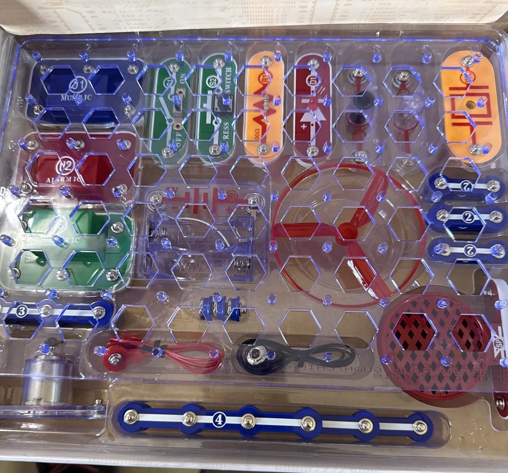 Elenco Snap Circuits Jr SC-100 Experiment Electronics Discovery Educational Kit