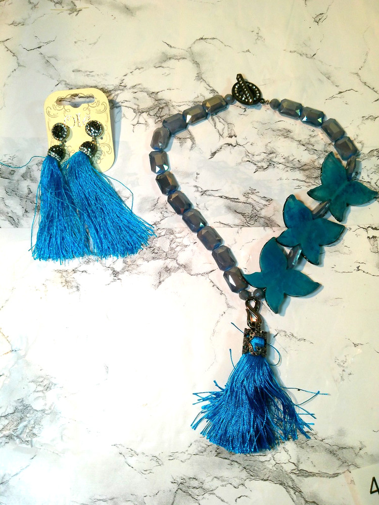Two Toned Blue statement necklace (420)