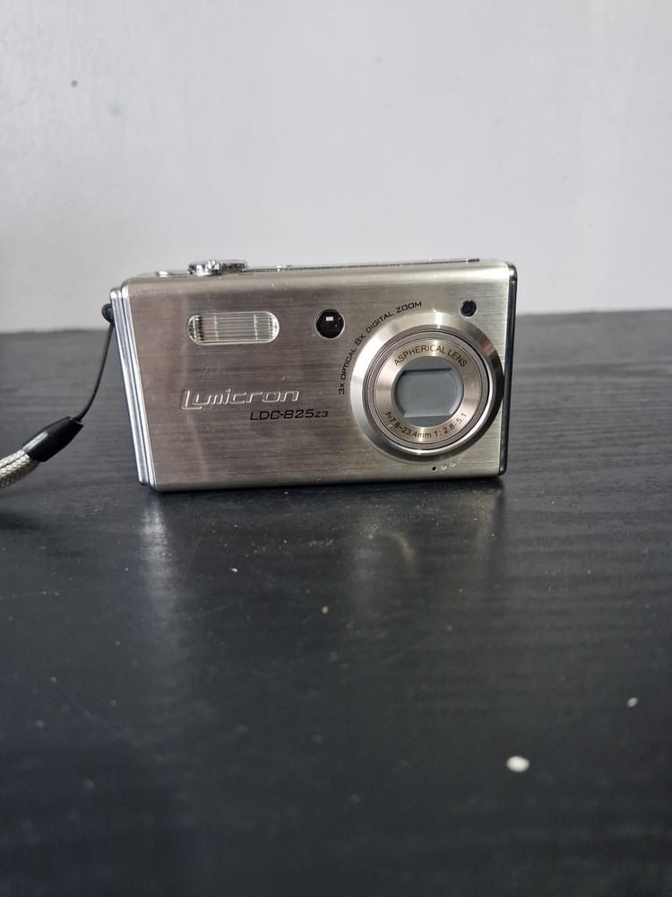 lumicronLDC-825z3 digital camera Untested