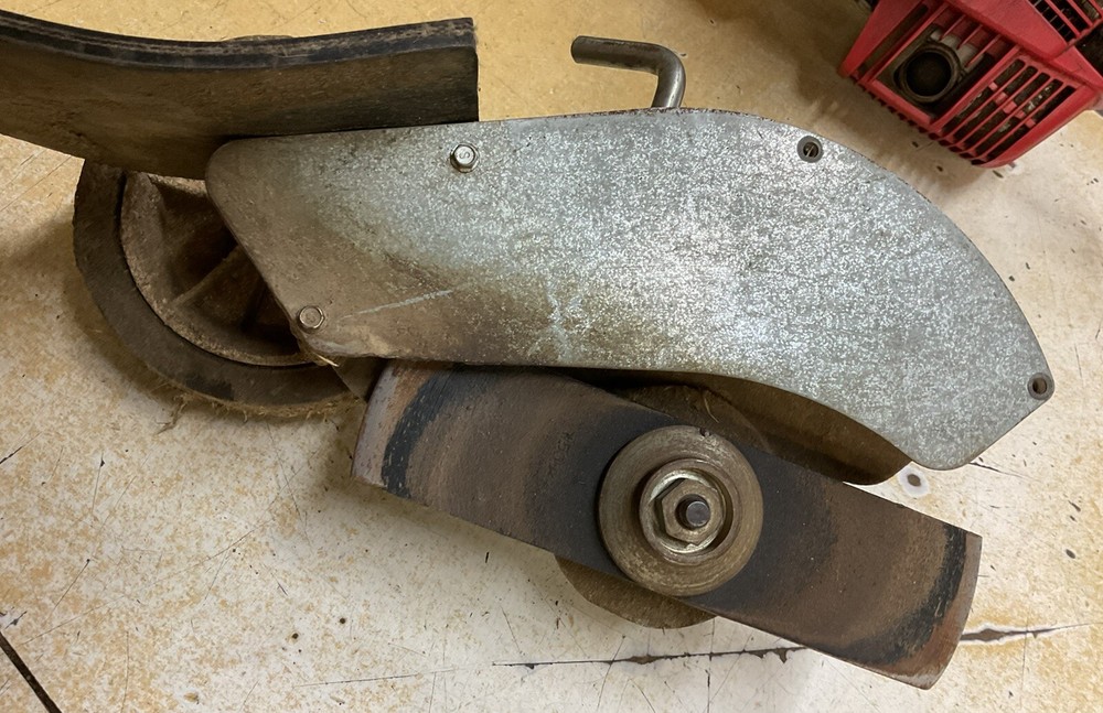 Honda HHE31C EDGER Attachment Head ONLY USED