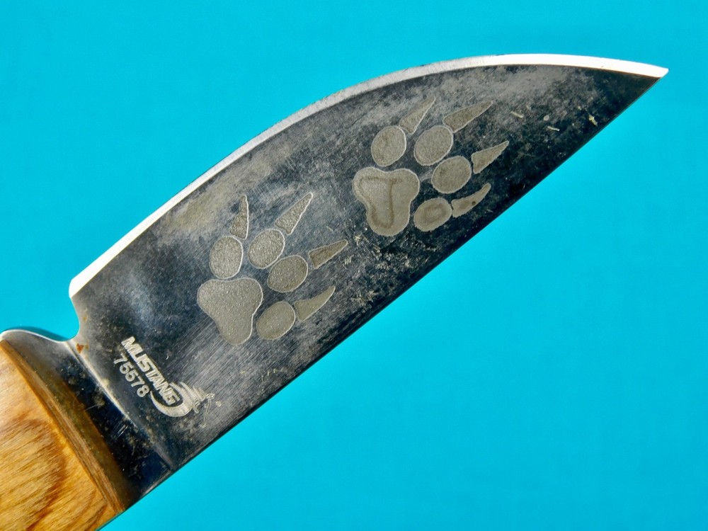 Mustang Small Hunting Knife w/ Sheath