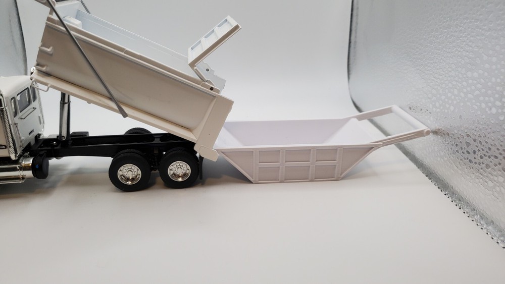 Custom 1/50 Scale 12 Cubic Yard Bedding Box in White