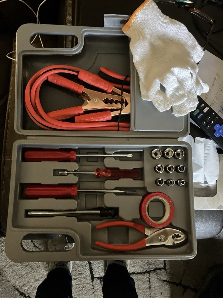 Emergency Roadside Assistance Kit (30 Pieces)