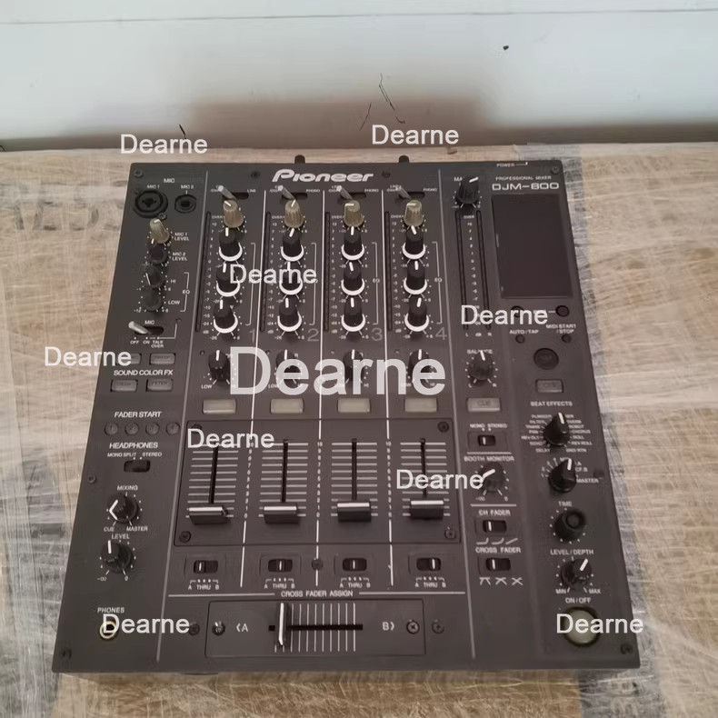 Pioneer DJM800 mixer