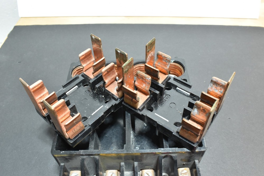 100Amp Arrow Hart Fuse Panel Block Interior 120/240Volt