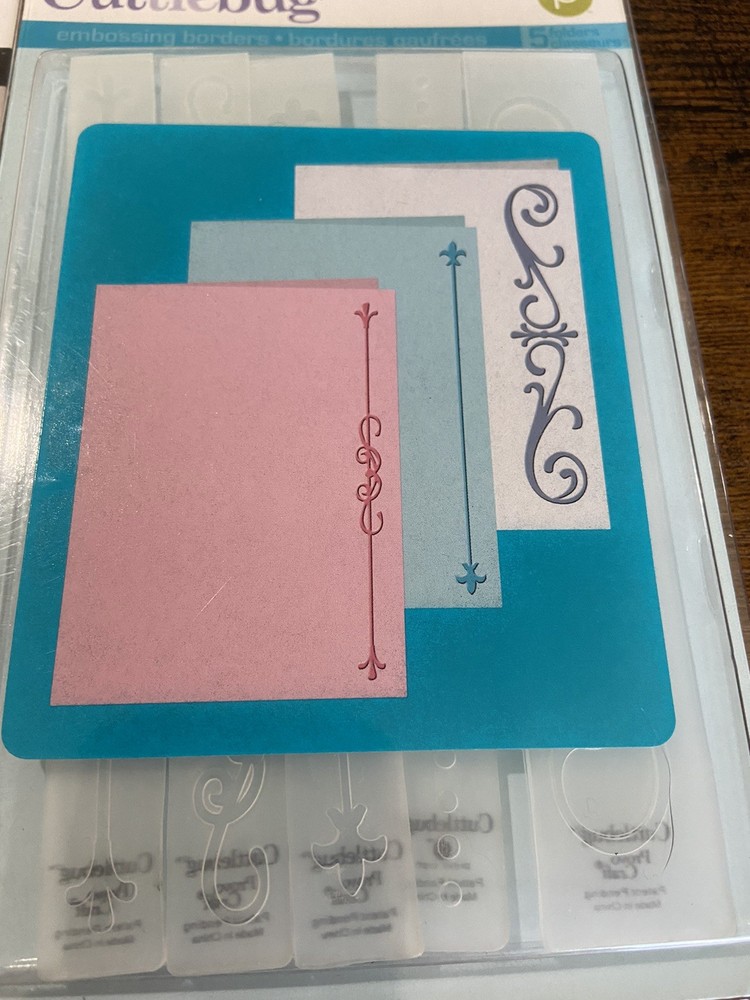 Cricut Cuttlebug Embossing Folders Spots & Dots Snowflakes Ironworks Borders