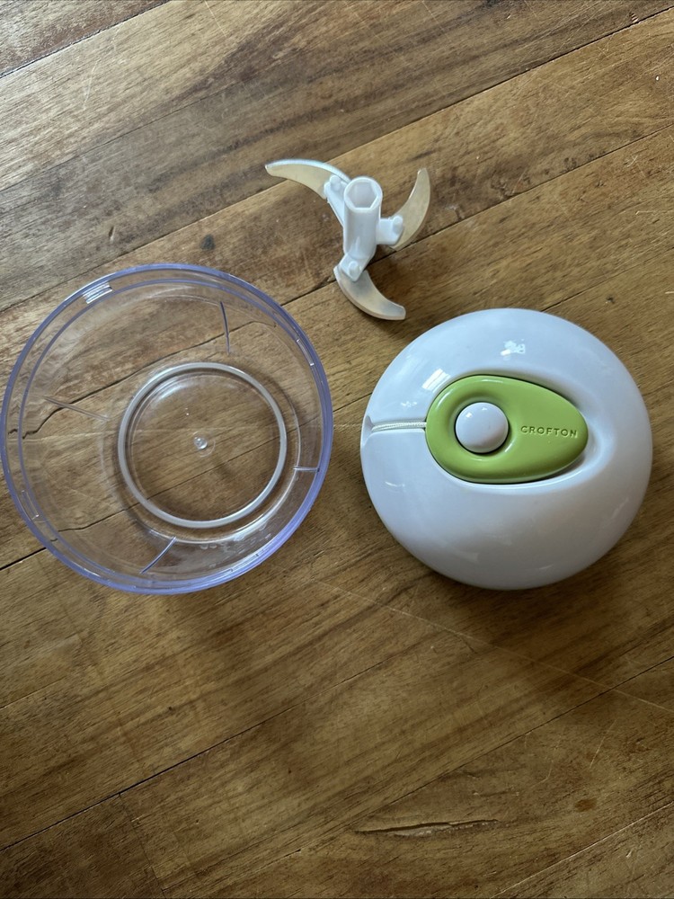 Crofton Pull String Food Chopper - Locking Lid - Plastic - Stainless Steel Blade