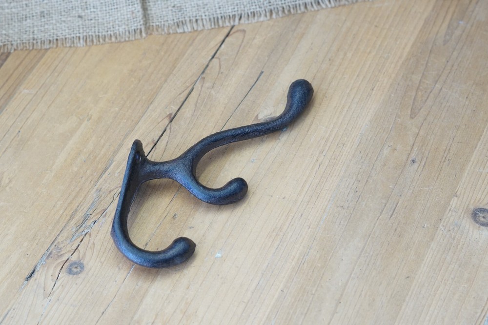 20 Cast Iron TRIPLE SCHOOL Style Coat Hooks Hat Hook Rack Hall Tree Tack Rustic