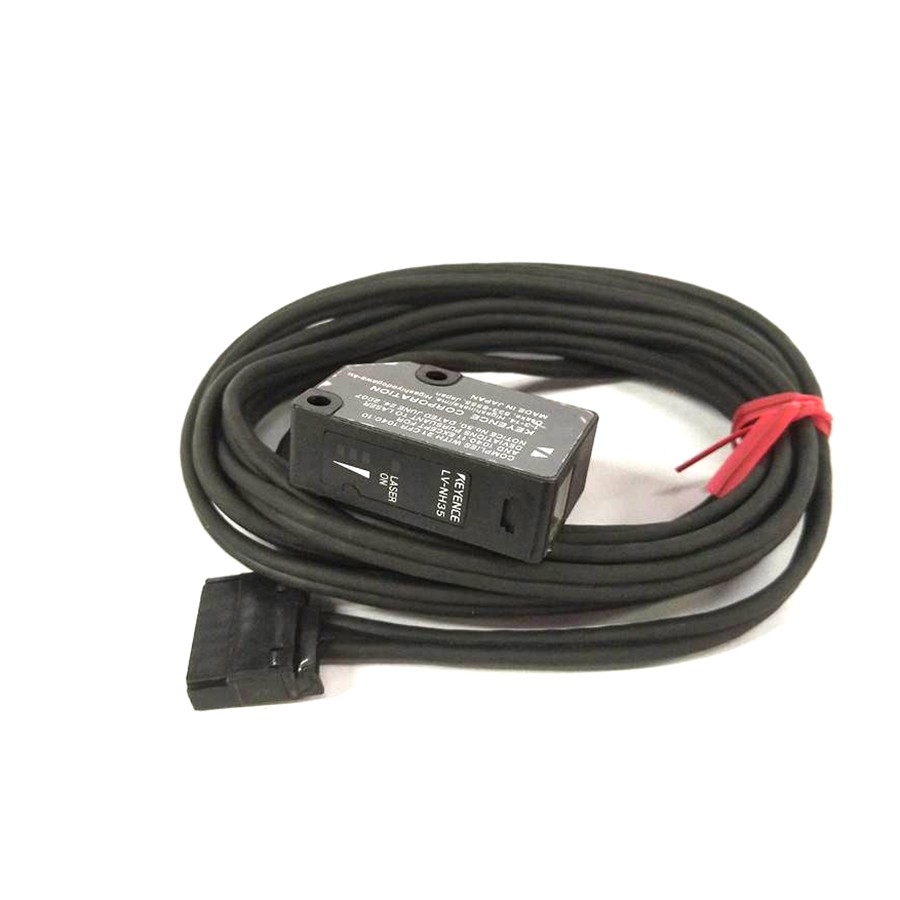 KEYENCE LV-NH35 Laser Sensor New