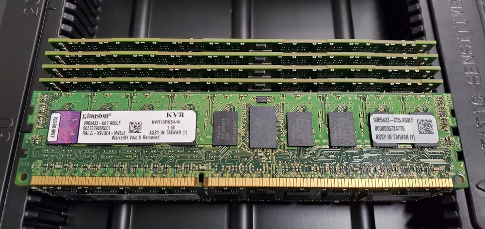 KINGSTON KVR13R9S4/4I 4GB DDR3 ECC Server Memory